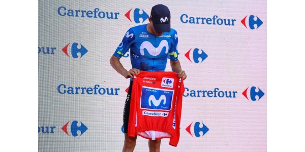 Enric Mas remporte la Vuelta a España et conserve le maillot rouge Enric Mas remporte la Vuelta a España et conserve le maillot rouge